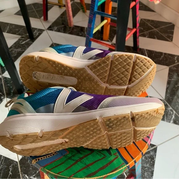 Veja Women's Purple and Blue Gradient Sneakers - Picture 3 of 5